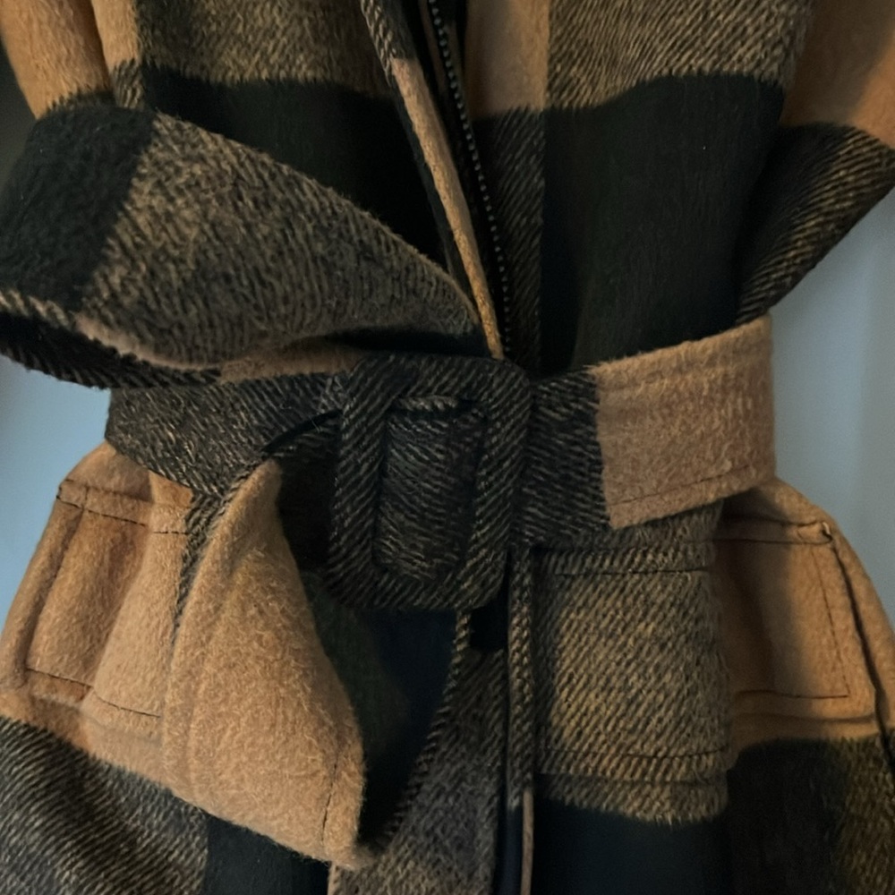 Beautiful XS Calvin Klein fully lined very flattering…. - Picture 5 of 5